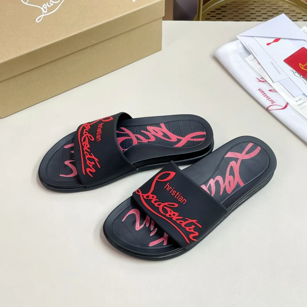 [CL red sole shoes] P: 300💰 size 38-45 Men's classic slippers, made on the official website 1:1, the original factory specializes in original materials ➖ OEM 3D printing pattern production ➖ Ultra-light non-slip outsole. Super fashionable and super comfortable, handsome on the feet, a must-have for men in summer! !